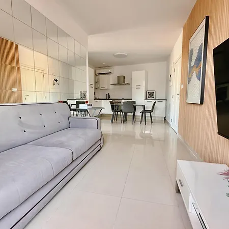 公寓 Beautiful Penthouse Outdoor Terrace Prime Location